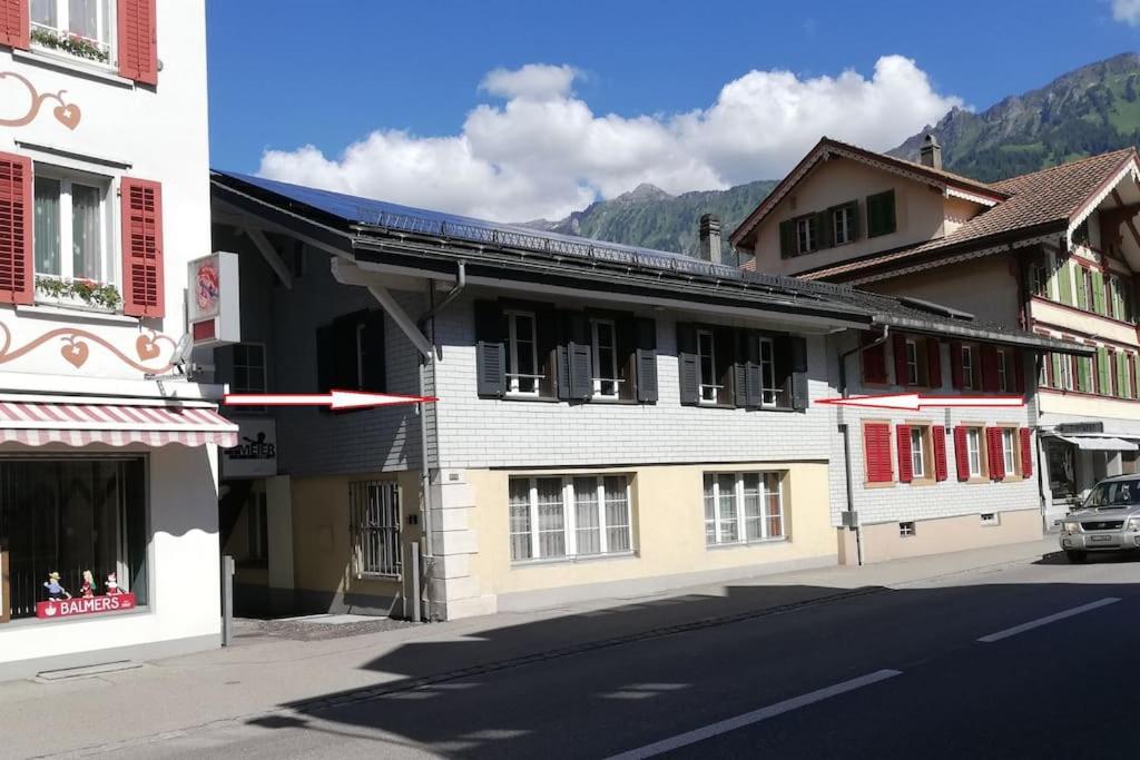 New.. Matten Family Suite, Sleeps 4 * Matten bei Interlaken